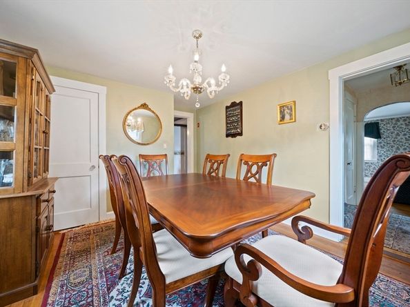 38 Idlewell St, Weymouth MA 02188