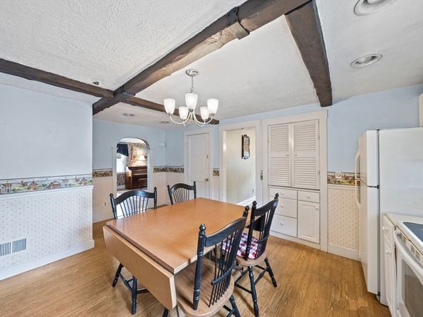 38 Idlewell St, Weymouth MA 02188