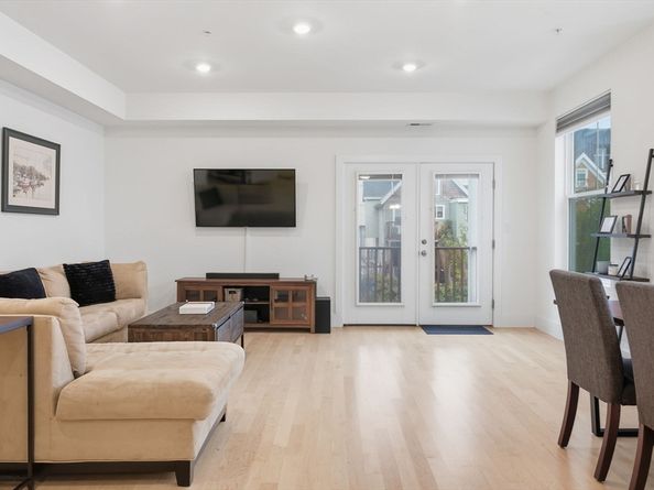 254 Spencer Ave 3, Chelsea MA 02150