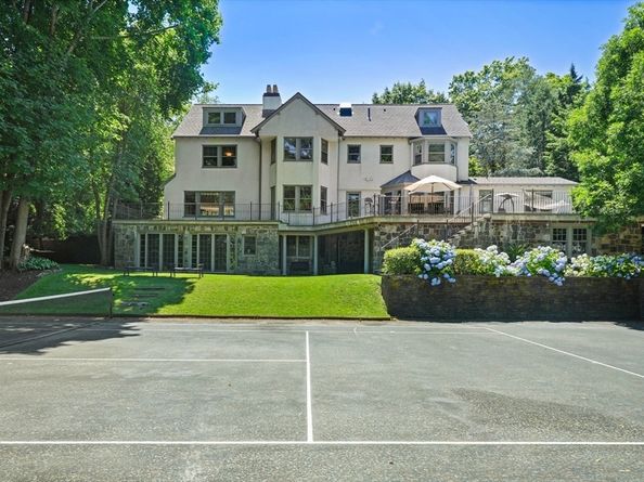 40 Heath Hill St, Brookline MA 02445