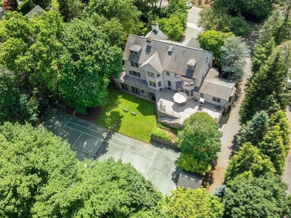 40 Heath Hill St, Brookline MA 02445