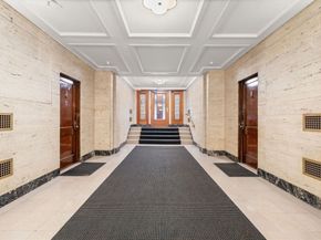 250 Commonwealth Ave 11, Boston MA 02116