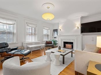 250 Commonwealth Ave