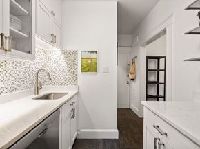 250 Commonwealth Ave 11, Boston MA 02116