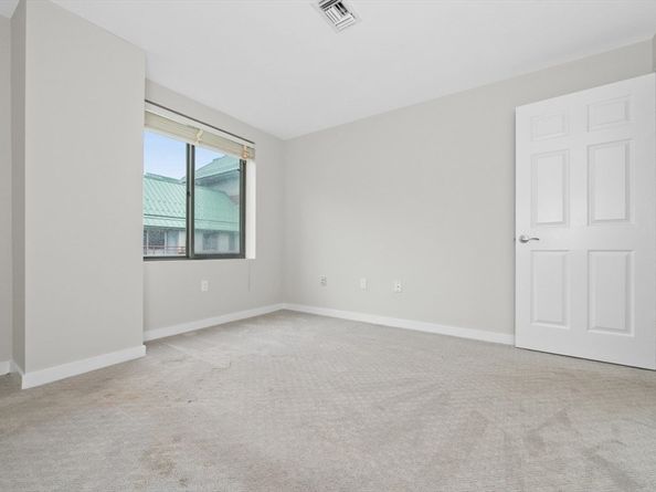183 Oak Street 307, Newton MA 02464