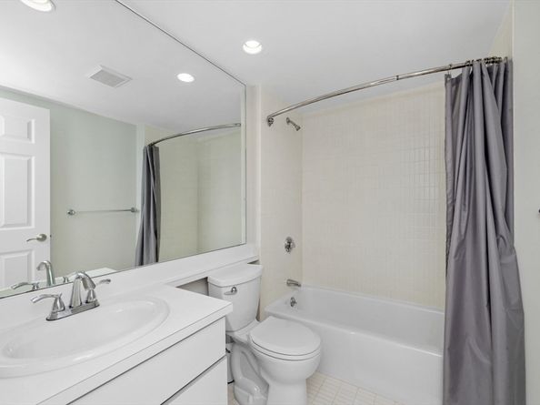 183 Oak Street 307, Newton MA 02464
