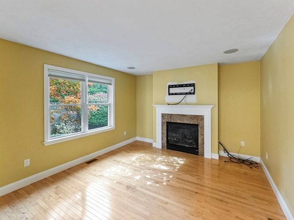1 Matt Hoxie Tr 1, Plymouth MA 02360