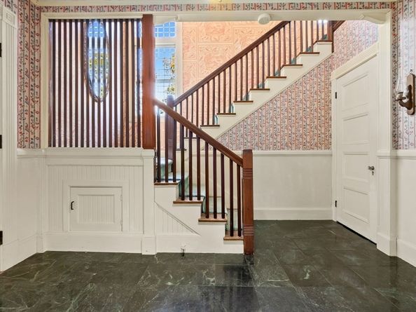 16 Court St, North Andover MA 01845
