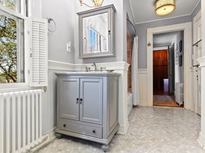 16 Court St, North Andover MA 01845