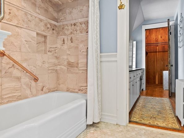 16 Court St, North Andover MA 01845