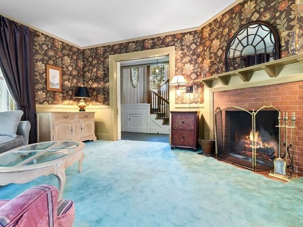 16 Court St, North Andover MA 01845