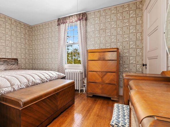 16 Court St, North Andover MA 01845