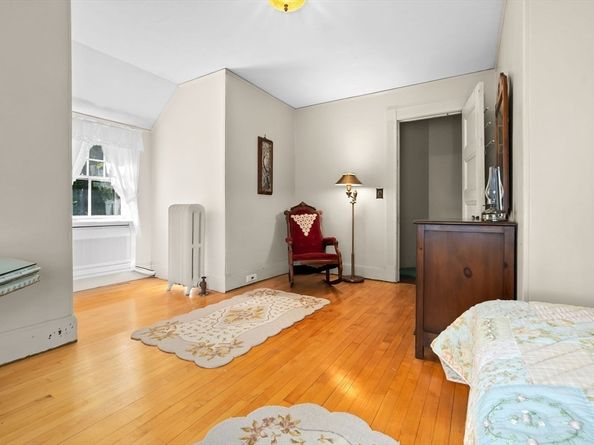 16 Court St, North Andover MA 01845