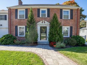 119 Newton Ave N, Worcester MA 01609