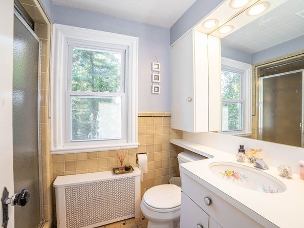 119 Newton Ave N, Worcester MA 01609