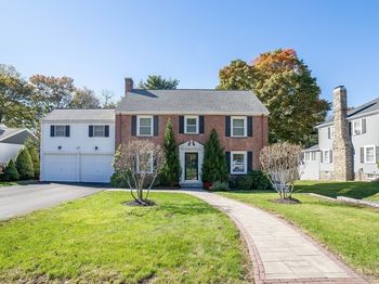119 Newton Ave N