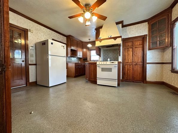 19 Mckinley Rd, Worcester MA 01605