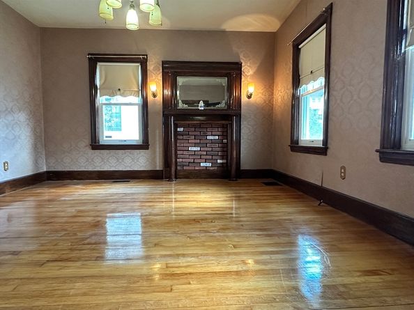 19 Mckinley Rd, Worcester MA 01605