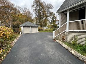 19 Mckinley Rd, Worcester MA 01605