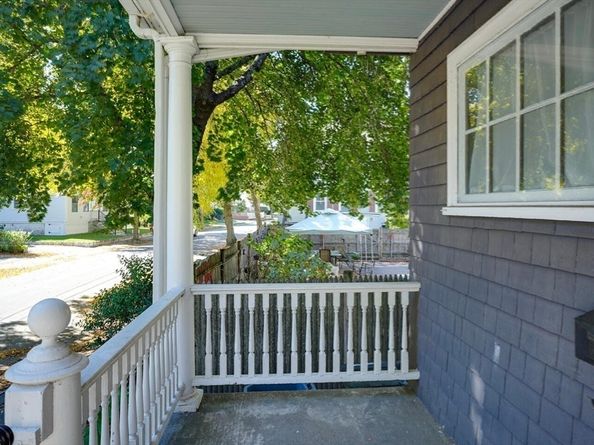 52 Hawthorne St 1, Belmont MA 02478