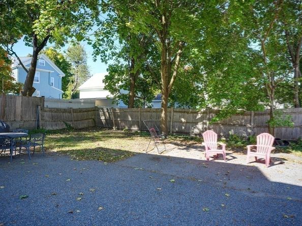52 Hawthorne St 1, Belmont MA 02478