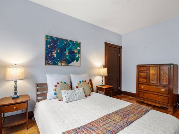 52 Hawthorne St 1, Belmont MA 02478