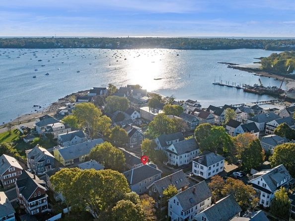 59 Leach St 2, Salem MA 01970