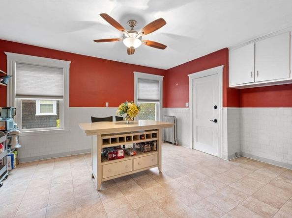 59 Leach St 2, Salem MA 01970