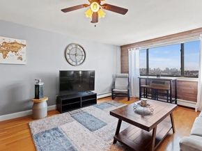 44 Lafayette Place Ave 404, Chelsea MA 02150
