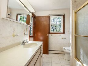 17 Farm Street, Medway MA 02053