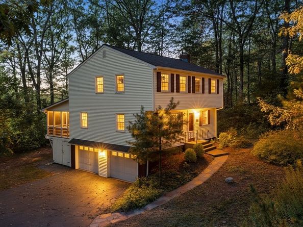 17 Farm Street, Medway MA 02053