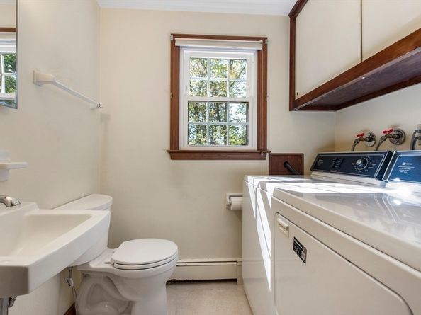 17 Farm Street, Medway MA 02053