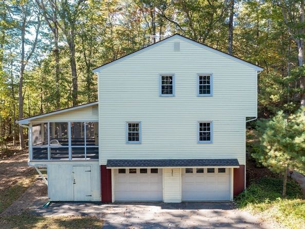 17 Farm Street, Medway MA 02053