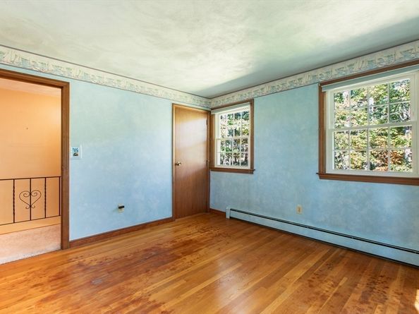 17 Farm Street, Medway MA 02053