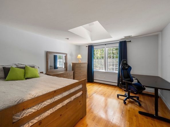 12 Dutton Park, Walpole MA 02081