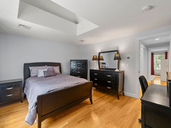 12 Dutton Park, Walpole MA 02081