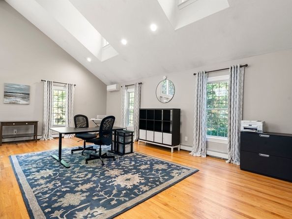 12 Dutton Park, Walpole MA 02081