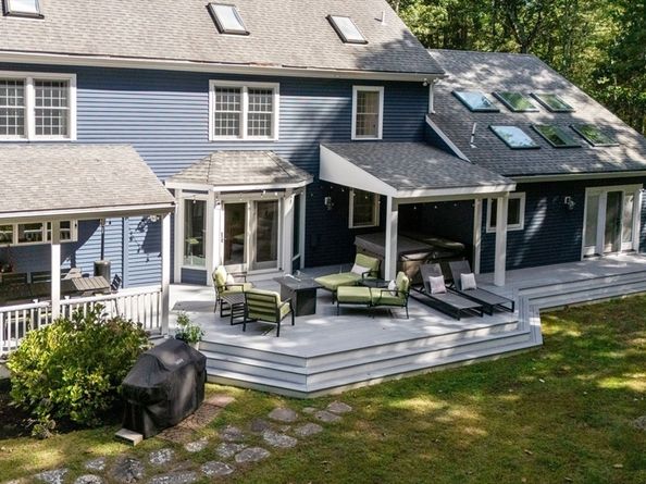 12 Dutton Park, Walpole MA 02081