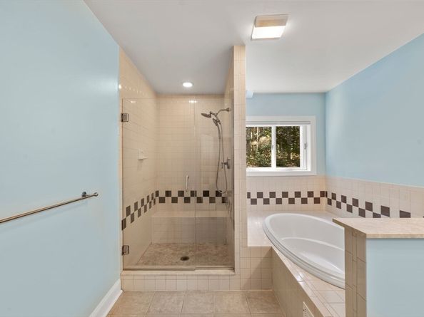 12 Dutton Park, Walpole MA 02081