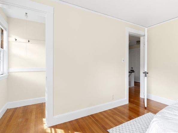 35 Kingston Rd, Newton MA 02461