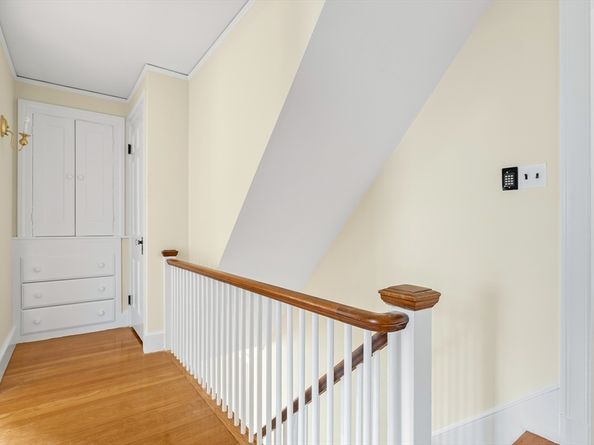 35 Kingston Rd, Newton MA 02461