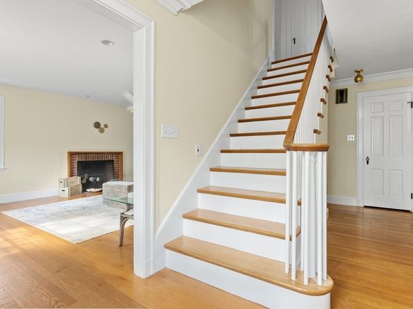 35 Kingston Rd, Newton MA 02461