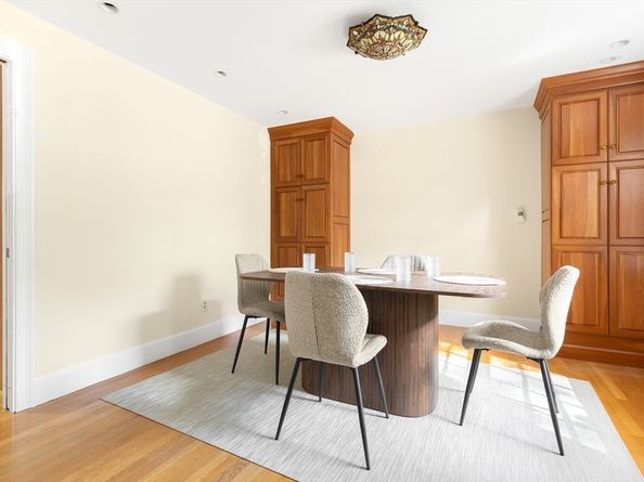 35 Kingston Rd, Newton MA 02461