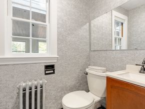 35 Kingston Rd, Newton MA 02461