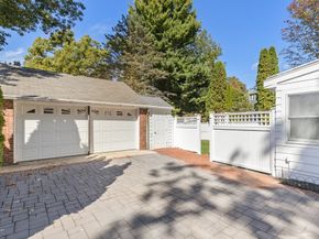 35 Kingston Rd, Newton MA 02461