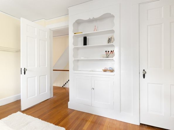 35 Kingston Rd, Newton MA 02461