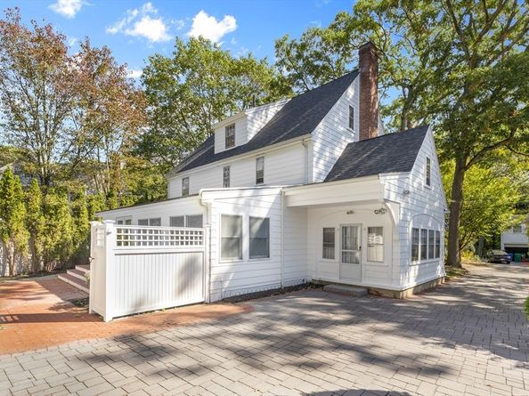 35 Kingston Rd, Newton MA 02461