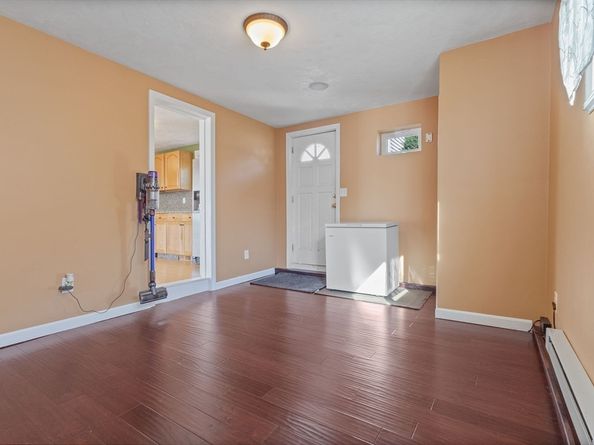 14 Vining St, Malden MA 02148