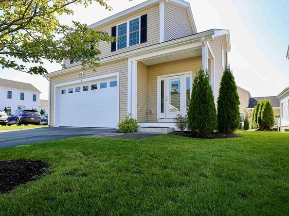 27 Tea Party Circle 27, Holden MA 01520