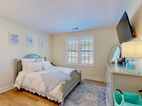 27 Tea Party Circle 27, Holden MA 01520